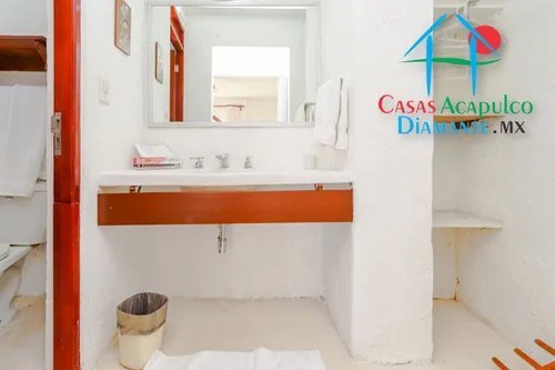Cad Casa Ticitzin. Copropiedad. Terraza Con Alberca, Camastros Y Con Vista A La Bahía De Acapulco