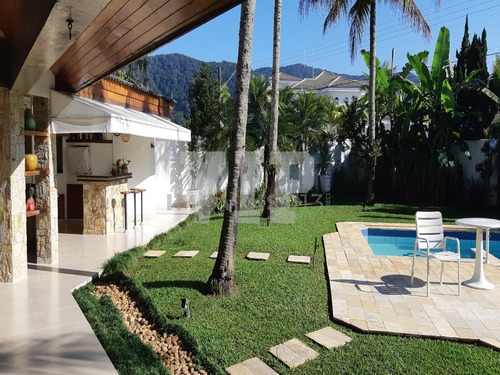 Imagem 2 de 30 de Casa Finamente Decorada Em Condomínio De Luxo - Jardim Acapulco - Guarujá - Ca00004 - 33901804