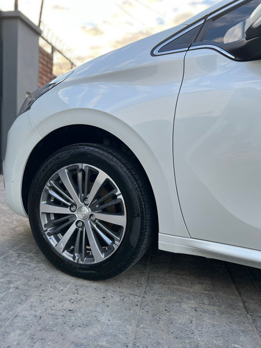 Peugeot 208 1.6 Feline