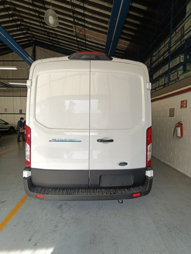 Imagen 6 de 15 de Ford E-transit Van 430 L Medium Roof