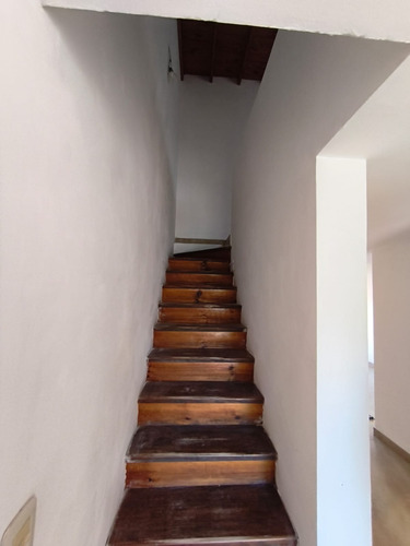 Duplex Garín Hermoso Dueña Vende Excelente Ubicación.