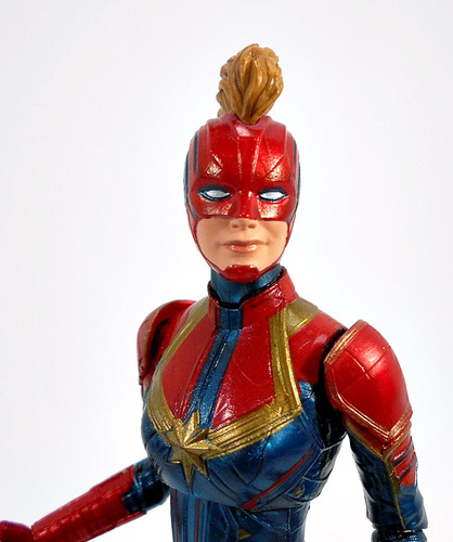 Marvel Legends - Captain Marvel Mcu - Kree Sentinel Wave (Usado)