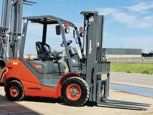Imagen 3 de 15 de Autoelevador Lonking Lg25 2.5 Tn T/triple 4,5mts Usd Oficial