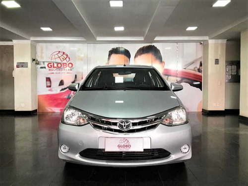 Imagem 3 de 11 de Toyota Etios Sd X