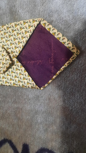 Corbata Salvatore Ferragamo Amarilla, Ermenegildo Zegna Multicolor Floreado 1.6 M (Usado)