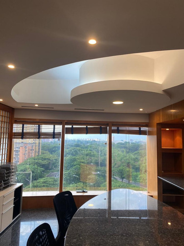 Imagen 2 de 17 de Sky Group Focus Alquila/vende Oficina, Urb. San Jose De Tarbes, Valencia, Carabobo, Foof-122