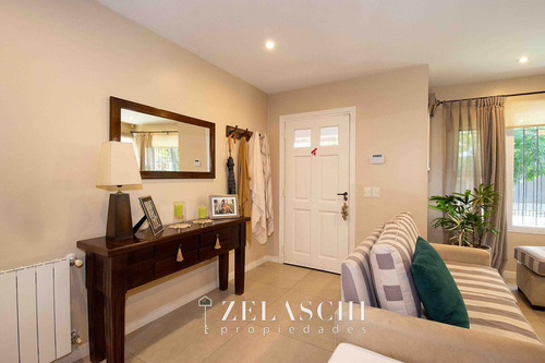 Casa En Venta: Calle Piccione, Ciudad Jardín