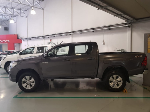 Toyota Hilux 2.8 Cd Sr 177cv 4x4 2021 Conc Ofic Mlet