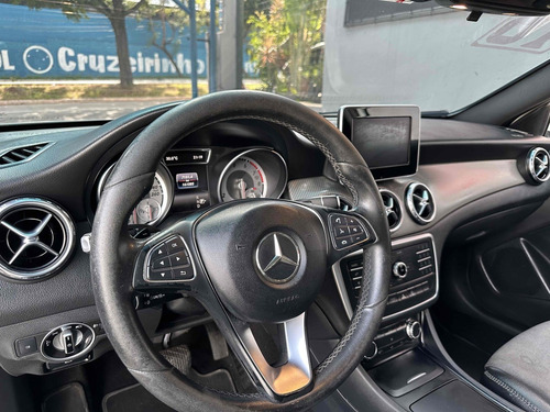 Mercedes-Benz GLA 200 1.6 CGI ADVANCE 16V TURBO FLEX 4P AUTOMÁTICO