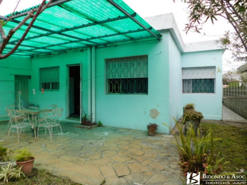 Imagen 12 de 15 de Casa De 2 Dormitorios Con Local Al Frente