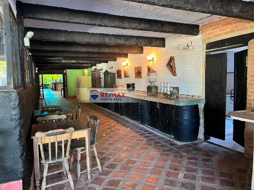 En Venta Hotel Con Estilo Colonial Clásico Ubicado En La Población De Boca De Aroa