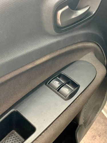 Imagem 9 de 10 de Fiat Uno 1.0 Evo Way 8v Flex 4p Manual