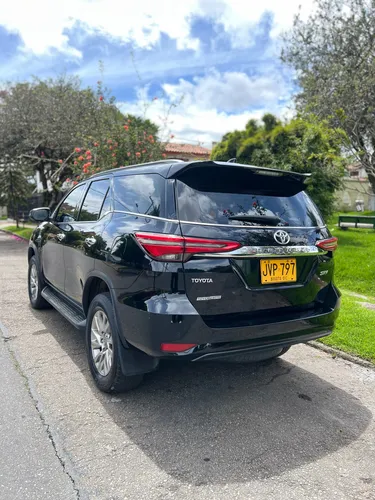 Toyota Fortuner Srv