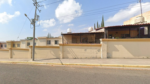 Casa En Venta En Paseos De Santiago, En Coyula, Jalisco -avf07