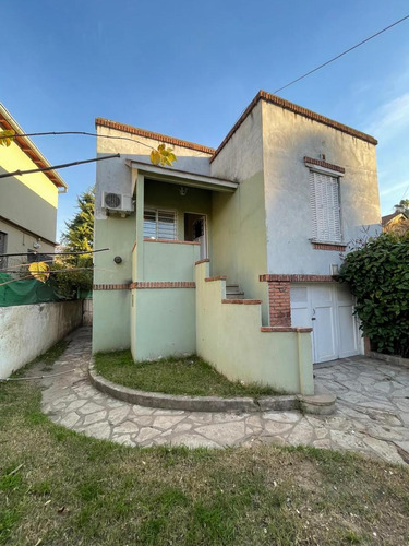 Casa 3 Amb En Tigre Residencial Con Jardin Enorme!! Mucho Pontencial!