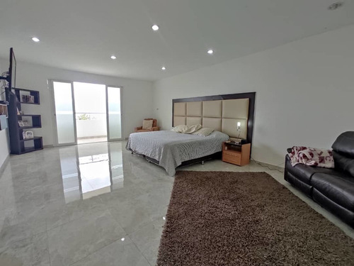 Imagen 13 de 20 de Cf. Se Vende Casa En Colinas De Pirineos, Sector Mirador.