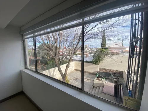 Casa Venta, Un Piso En Esquina, Col. Mirador, Chihuahua