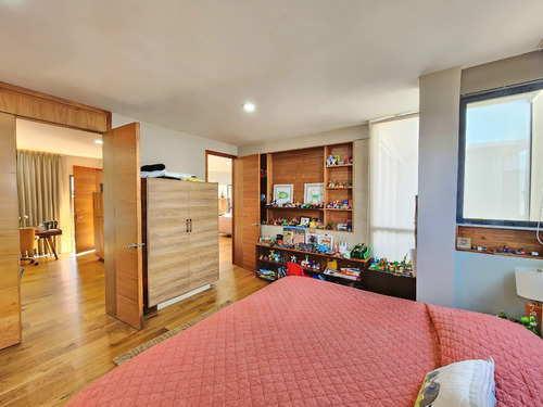 Casa Con Recámara En Primer Nivel, Jardín Central Y Roof Garden, Zibatá, Qro. Am