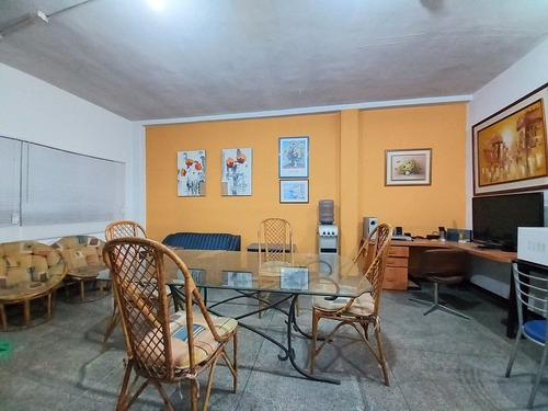 Imagen 11 de 12 de Edificio Comercial En Alquiler 3 Pisos Centro-oeste De Barquisimeto, Isabella Hernández 04140557810