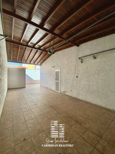 Town House En Alquiler. Conj. Resd Tierra Del Sol