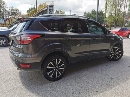 Imagen 14 de 14 de Ford Escape Titanium Ecoboost 8451
