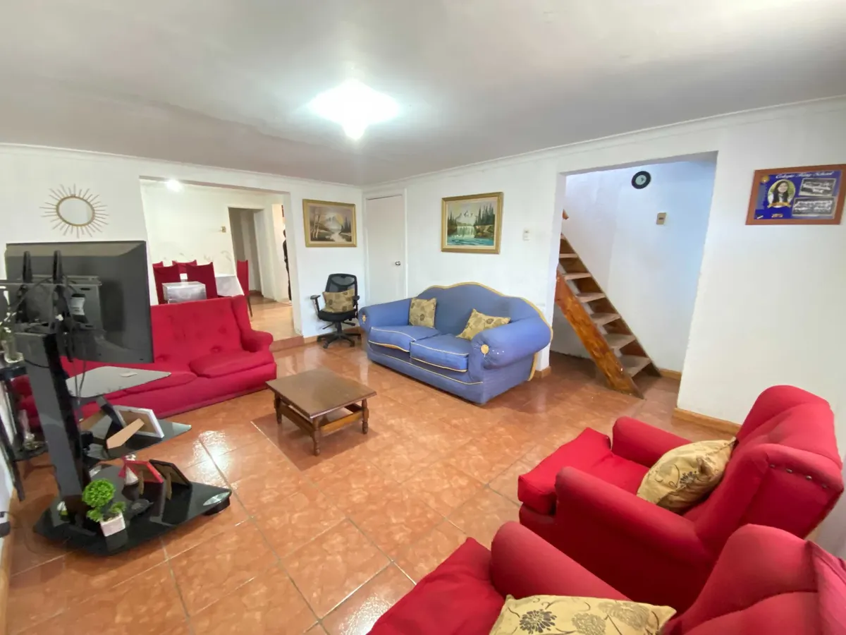 Imagen 3 de 25 de Vendo Casa Con Dpto Interior En El Bosque (104852)