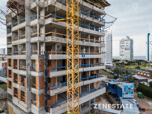 Venta De Apartamento De 2 Dormitorios En Playa Brava