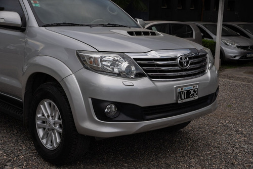 Toyota SW4 4X4 SRV 3.0 TDI-C3 SW4 4X4 SRV 3.0 TDI-C3