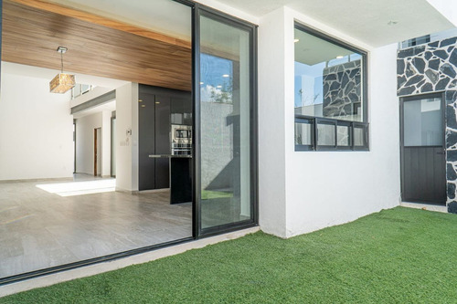 Imagen 10 de 30 de Se Vende Casa En Lomas De Juriquilla, 3 Niveles, Doble Altur