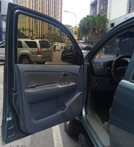 Imagen 7 de 12 de Toyota Hilux 2010