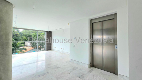 ¡¡apartamento Con Un Concepto Completamente Innovador, Amplias Panoramicas, Vista Privilegiada Y Urbanización Vip, Hermosa Sala Doble Altura! - Altamira - Luis Gomez - Mls #25-18504