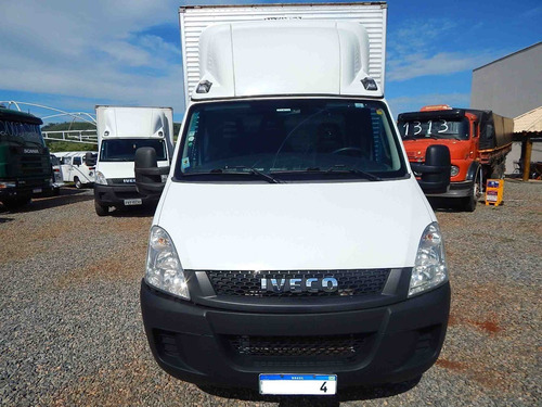 Imagem 3 de 11 de Iveco Daily 35s14 2017