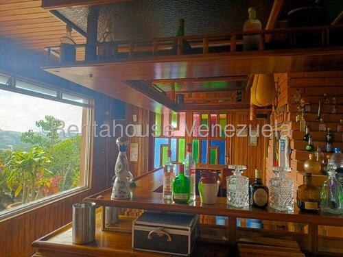 Casa Duplex En Venta Remodelada Con Espacio De Jardín Semi Amoblada Los Castores San Antonio De Los Altos Negociable