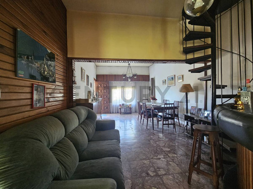 Venta De Casa 3 Ambientes En San Antonio De Padua. Apta Credito.