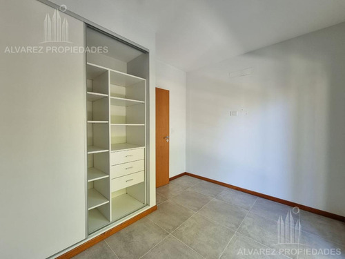 Imagen 22 de 30 de Departamento 3 Ambientes Venta Castelar Cochera