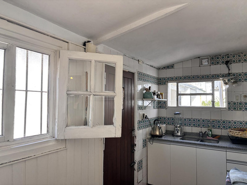 Casa A La Venta Con Renta Hasta Abril 2026 - Bella Vista