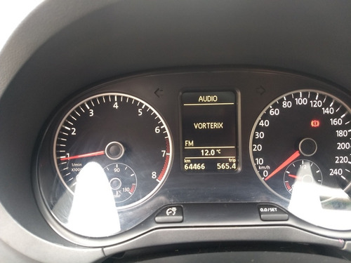 Volkswagen Suran 1.6 Highline 101cv 11c 2013