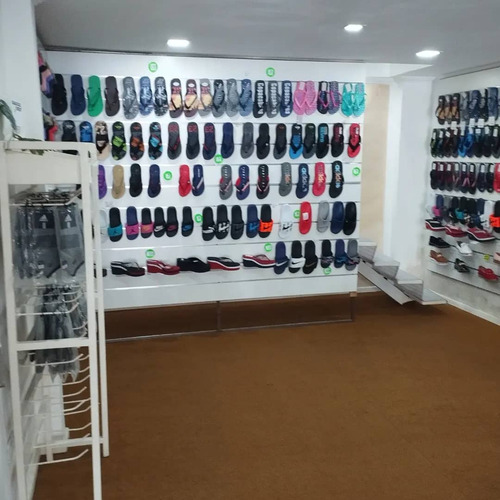 Local En Venta En C.c Saman, Excelente Ubicación (cv)
