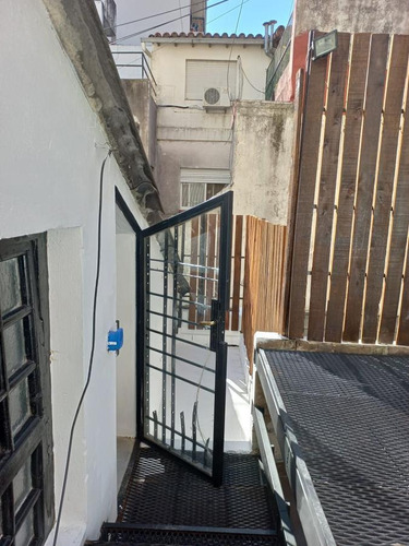 Imagen 5 de 23 de Ph 3 Ambientes Tipo Loft Apto Profesional, 2 Dormitorios, Toilette Y Baño, Pequeña Terraza Escalonada, Patio.