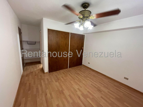 Alquilo Amplio Apartamento En Manzanares #25-11713