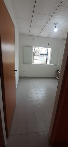 Casa Lote Propio 4 Ambientes Impecable (apto Credito) Cochera Y Jardin Barrio Evita Formosa
