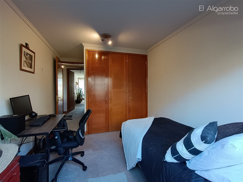 Departamento En Venta De 3 Dorm. En Lo Barnechea