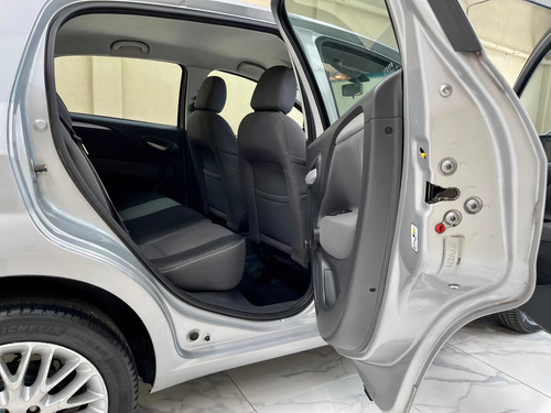 Imagen 24 de 25 de Fiat Punto Essense 1.6 16v Full Año 2014 Oscar Automotores