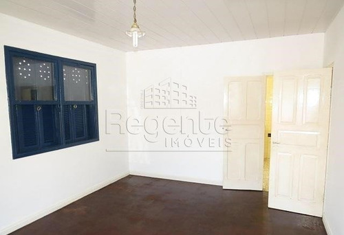 Casa A Venda Com 2 Quartos Bairro Centro Em Florianopolis. - V-81253