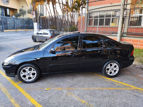 Imagem 2 de 10 de Ford Focus 2007 2.0 Ghia Aut. 5p