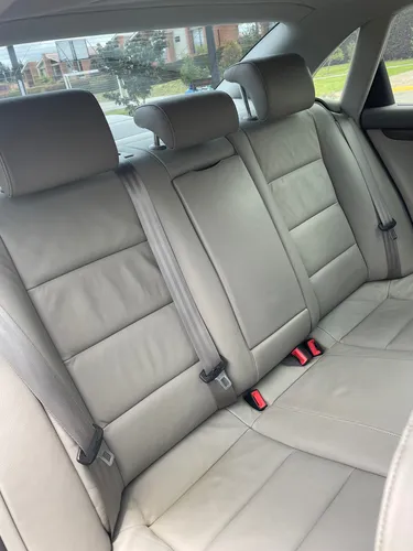 Audi A4 1.8 T Luxury