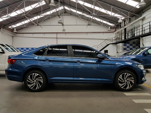 Imagen 8 de 25 de Volkswagen Vento 1.4tsi Highline Tip 0km My22 Dcolores