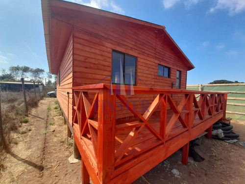 Finster Vende Linda Casa Con Vista A Praderas En Quintero