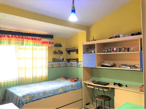 Townhouse Urb. El Retiro San Antonio De Los Altos