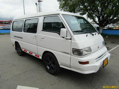 Mitsubishi L300 Microbús